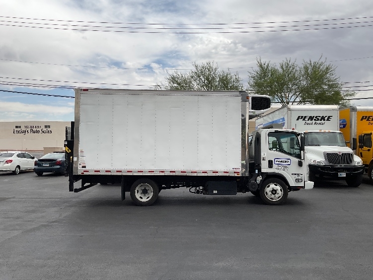 Used 2021 Isuzu NRR - photo 17
