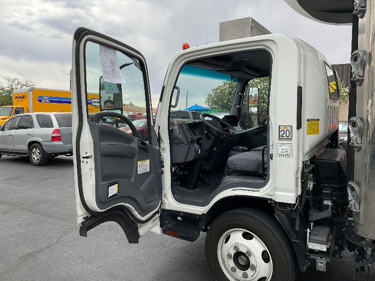 Used 2021 Isuzu NRR - photo 18
