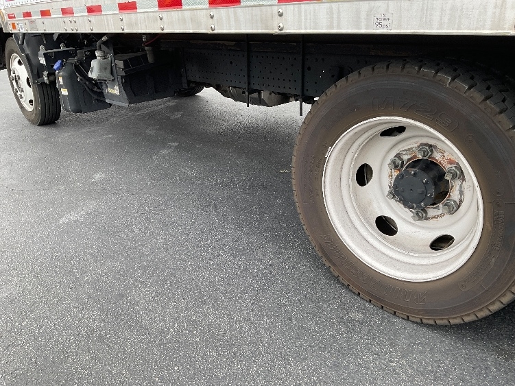 Used 2021 Isuzu NRR - photo 7