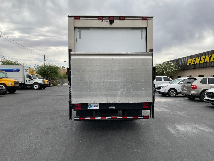 Used 2021 Isuzu NRR - photo 9