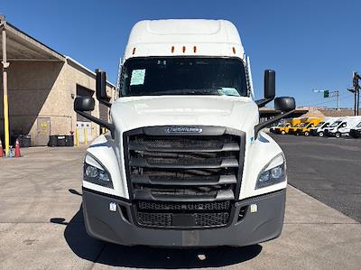 Used 2023 Freightliner Cascadia - photo 1