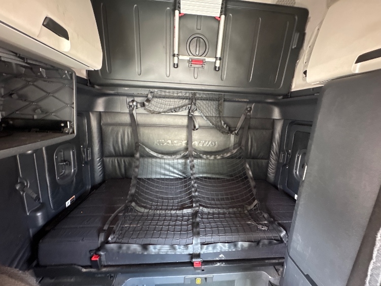 Used 2023 Freightliner Cascadia - photo 18