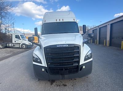 Used 2023 Freightliner Cascadia Detroit DD13 Semi Truck with Sleeper Cab for sale #UPP235616 - photo 2