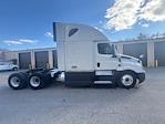 Used 2023 Freightliner Cascadia Detroit DD13 Semi Truck with Sleeper Cab for sale #UPP235616 - photo 8