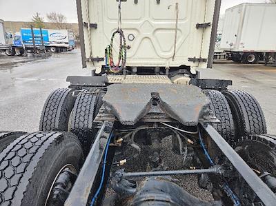 Used 2023 Freightliner Cascadia - photo 1