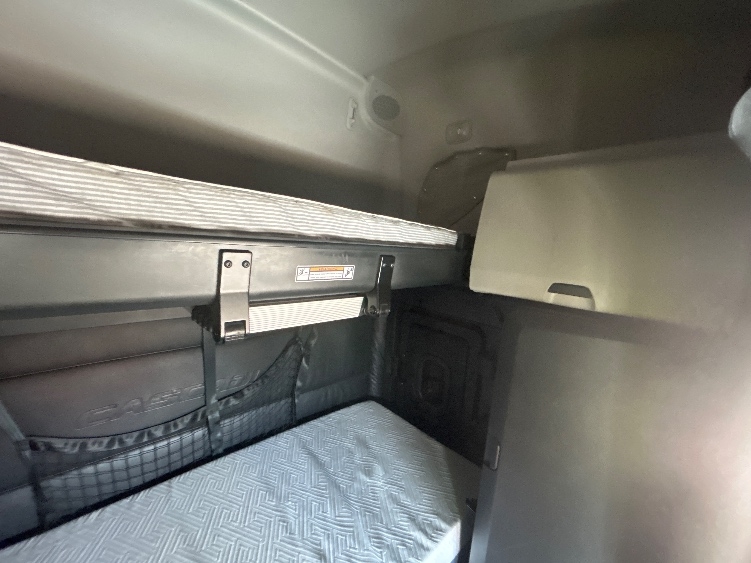 Used 2023 Freightliner Cascadia - photo 18