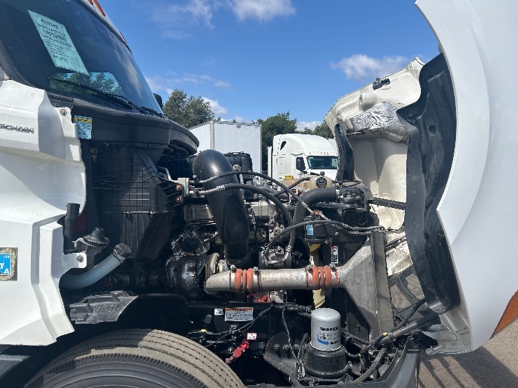 Used 2023 Freightliner Cascadia - photo 20