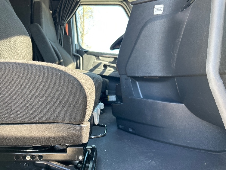 Used 2023 Freightliner Cascadia - photo 17