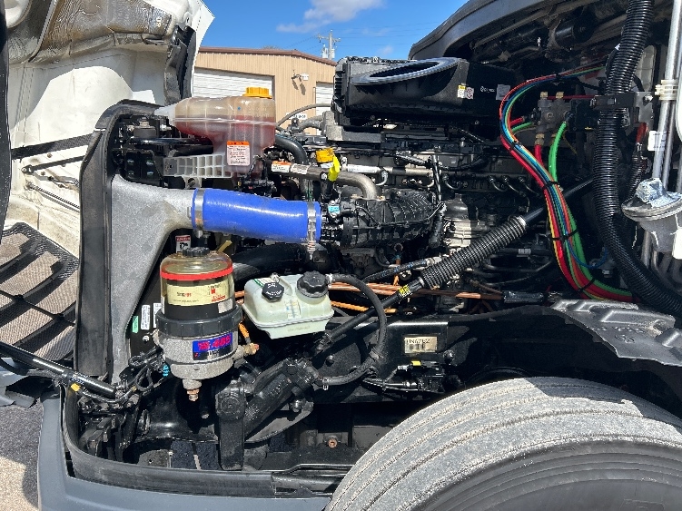 Used 2023 Freightliner Cascadia - photo 23