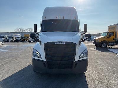 Used 2023 Freightliner Cascadia Detroit DD13 Semi Truck with Sleeper Cab for sale #UPP235690 - photo 2