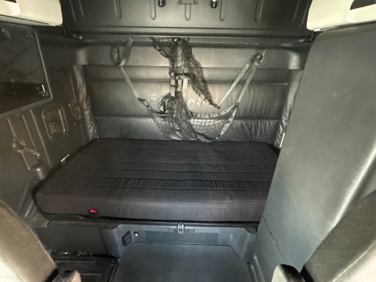 Used 2023 Freightliner Cascadia - photo 19