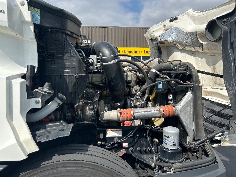Used 2023 Freightliner Cascadia - photo 22