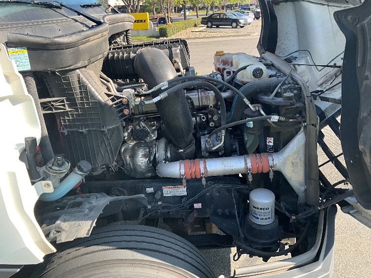 Used 2023 Freightliner Cascadia - photo 22