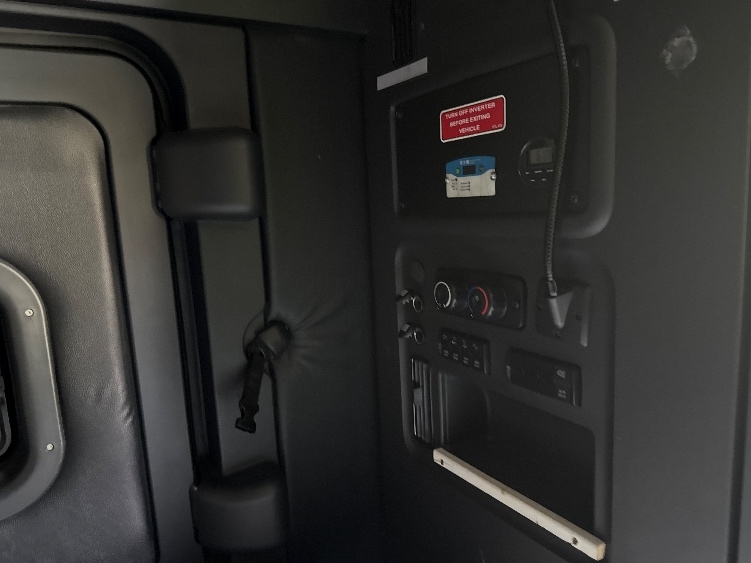 Used 2023 Freightliner Cascadia - photo 20