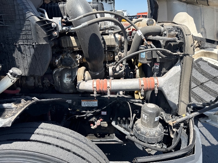 Used 2023 Freightliner Cascadia - photo 22