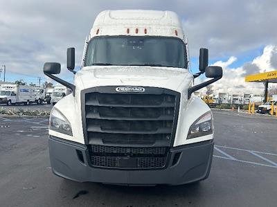 Used 2023 Freightliner Cascadia - photo 1