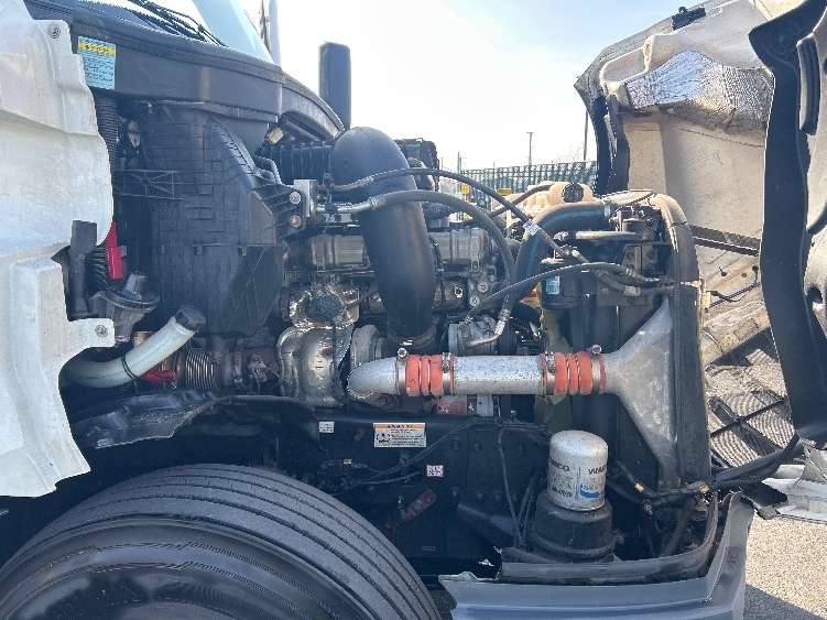 Used 2023 Freightliner Cascadia - photo 22
