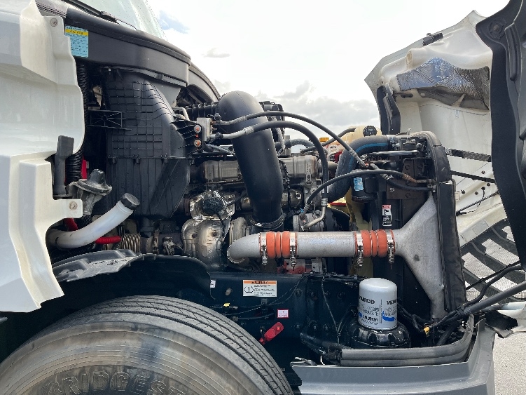 Used 2023 Freightliner Cascadia - photo 22