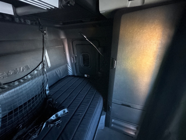 Used 2023 Freightliner Cascadia - photo 20