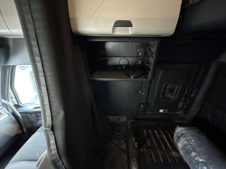 Used 2023 Freightliner Cascadia - photo 21