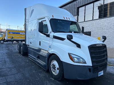 Used 2023 Freightliner Cascadia Detroit DD13 Semi Truck with Sleeper Cab for sale #UPP236194 - photo 1