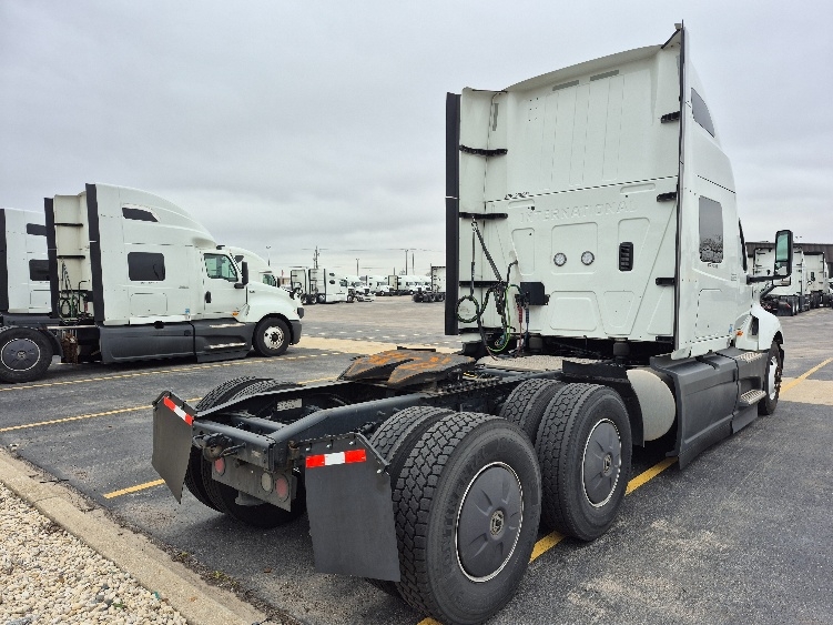 Used 2023 International LT - photo 9