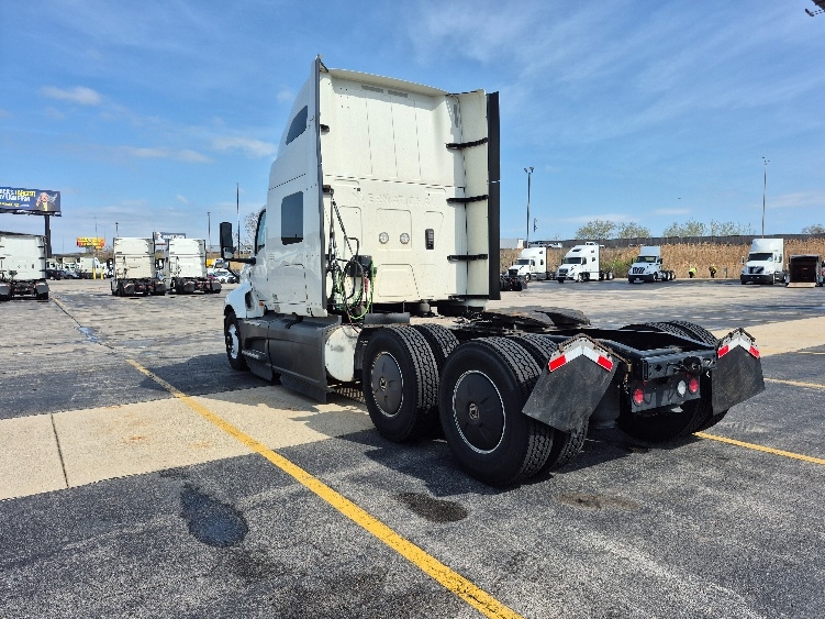 Used 2023 International LT - photo 7