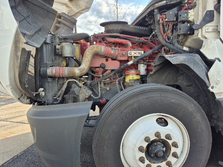 Used 2023 International LT - photo 23