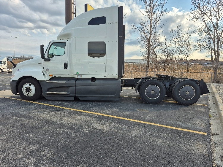 Used 2023 International LT - photo 6