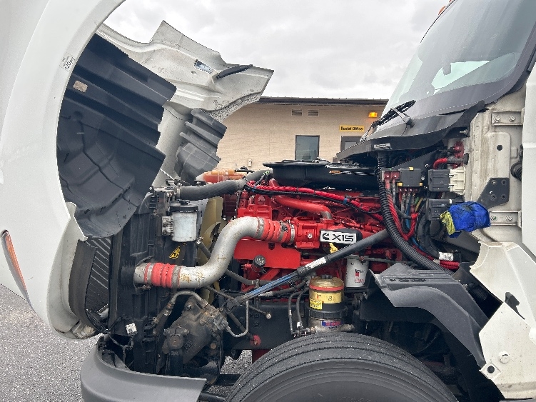 Used 2023 International LT - photo 20