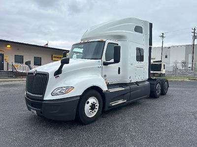 Used 2023 International LT - photo 1