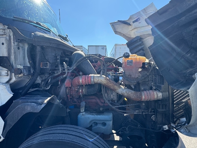 Used 2023 International LT - photo 22