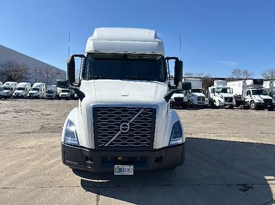 Used 2023 Volvo VNL - photo 1