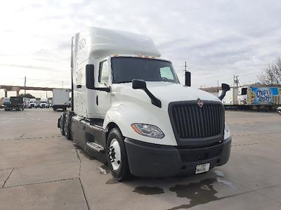 Used 2023 International LT - photo 1