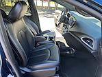 Used 2025 Chrysler Pacifica Select Minivan for sale #P614610 - photo 24