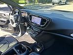 Used 2025 Chrysler Pacifica Select Minivan for sale #P614610 - photo 25