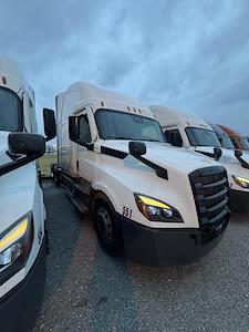 Used 2022 Freightliner Cascadia Detroit DD13 Semi Truck with Sleeper Cab for sale #CO11021 - photo 1