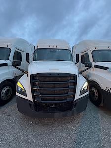 Used 2022 Freightliner Cascadia Detroit DD13 Semi Truck with Sleeper Cab for sale #CO11021 - photo 2