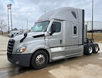 Used 2022 Freightliner Cascadia Detroit Diesel DD15 Semi Truck with Sleeper Cab for sale #CO11110 - photo 1