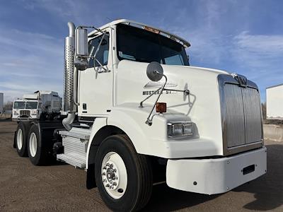 Used 2012 Western Star 4900 - photo 1