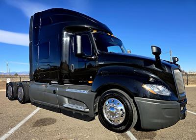 Used 2022 International LT - photo 1