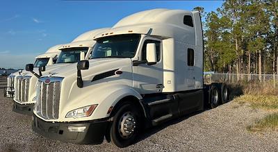Used 2023 Peterbilt 579 - photo 1