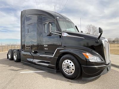 Used 2023 Kenworth T680 - photo 1