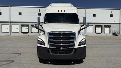 Used 2022 Freightliner Cascadia - photo 1