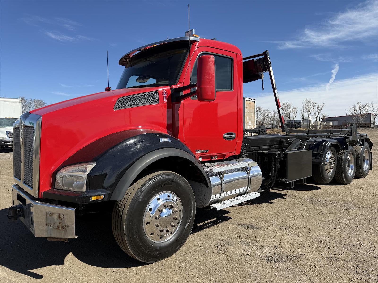 Used 2017 Kenworth T880 - photo 6