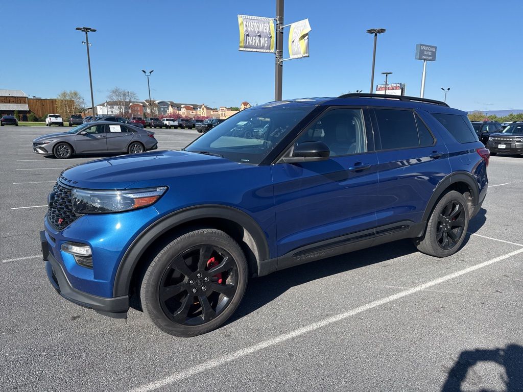 Used 2022 Ford Explorer - photo 2