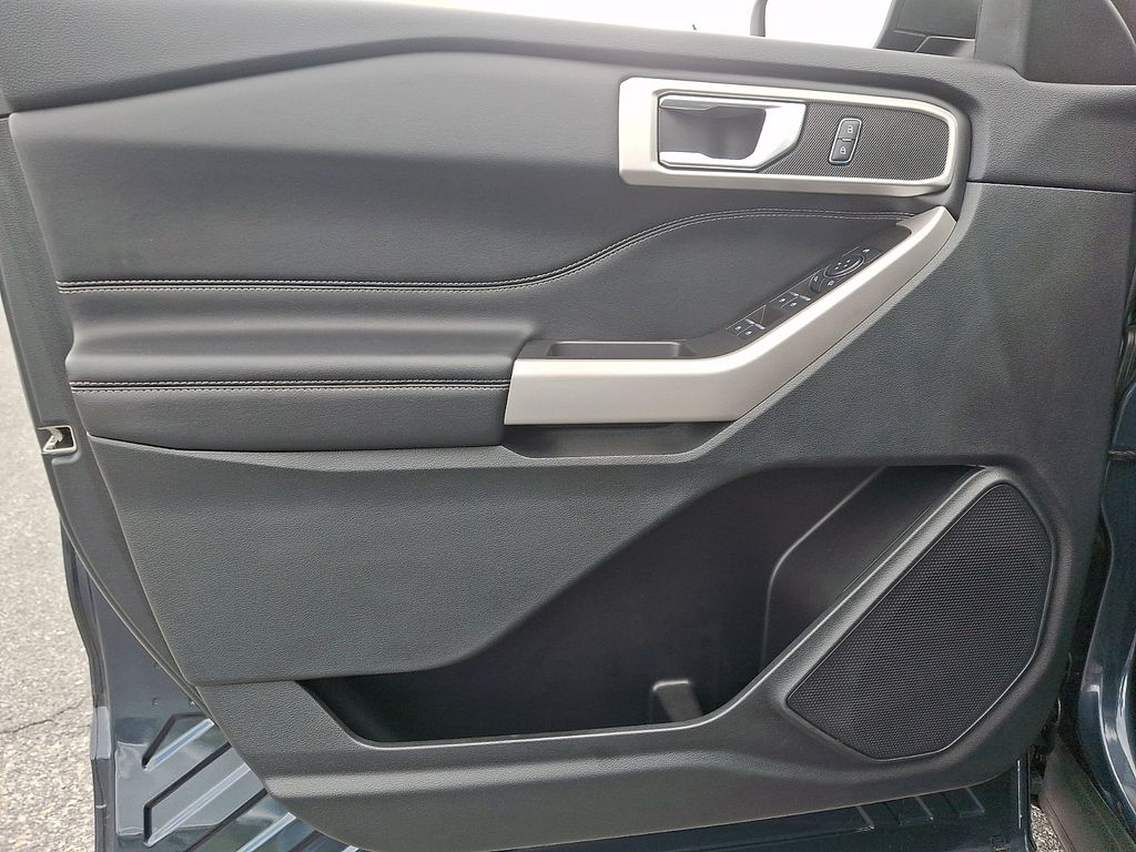 Used 2023 Ford Explorer - photo 11