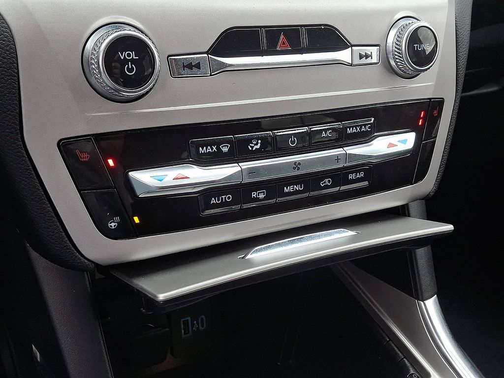 Used 2023 Ford Explorer - photo 14