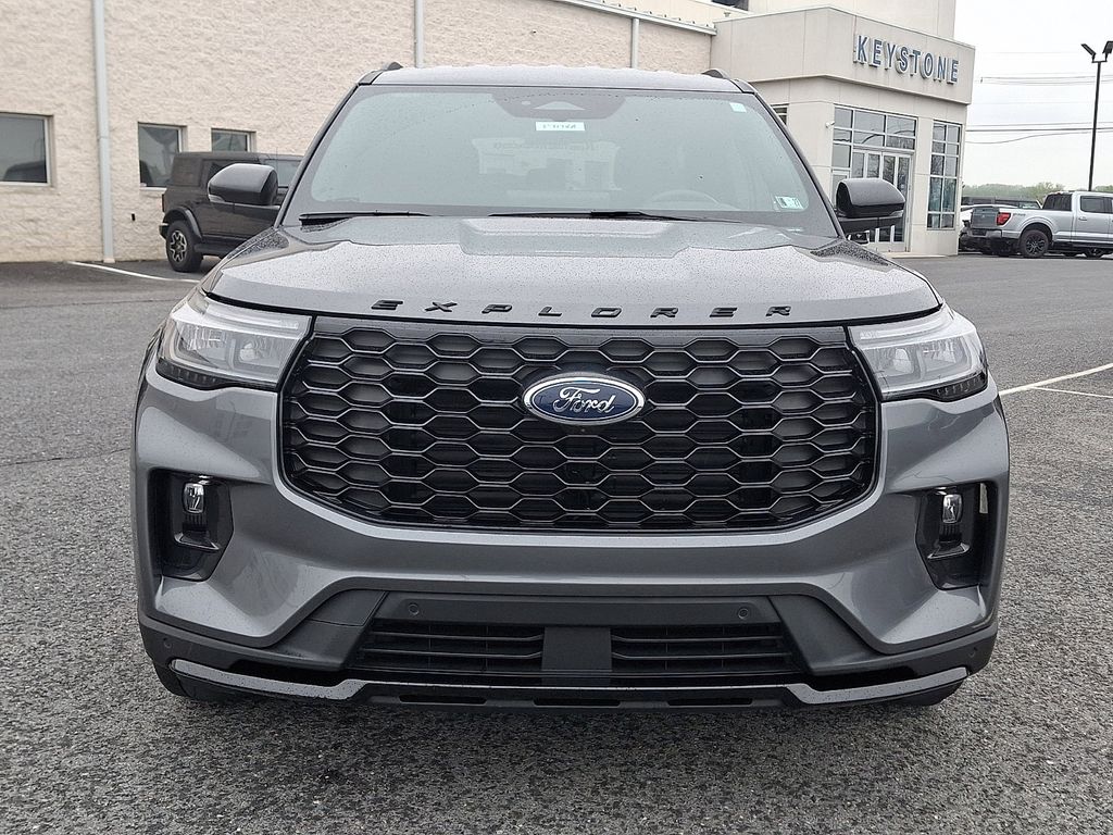Used 2025 Ford Explorer - photo 34