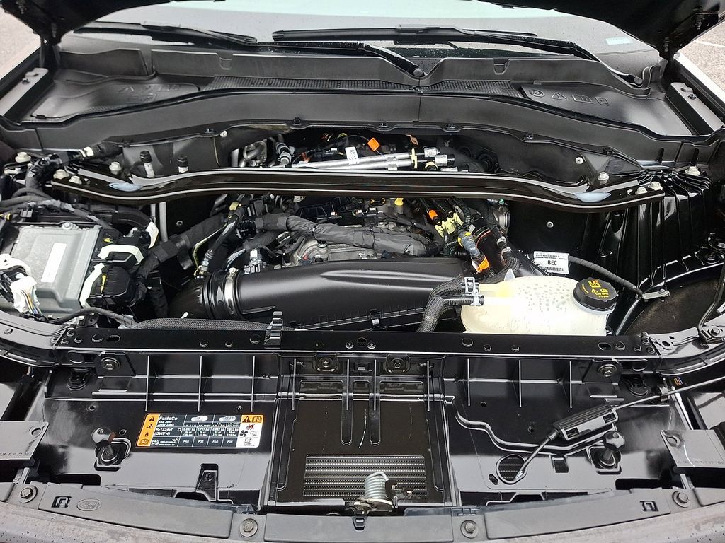 Used 2025 Ford Explorer - photo 27